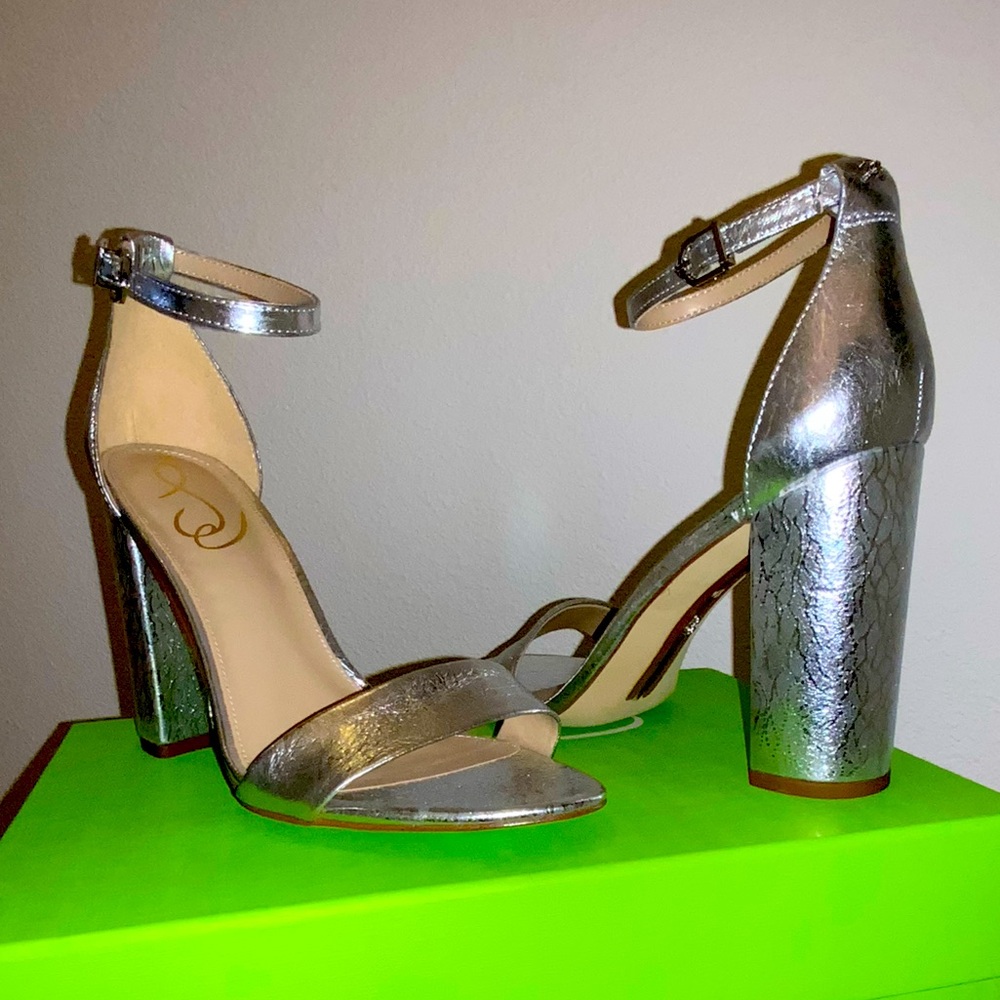 NWT Sam Edelman Silver Yaro Heels